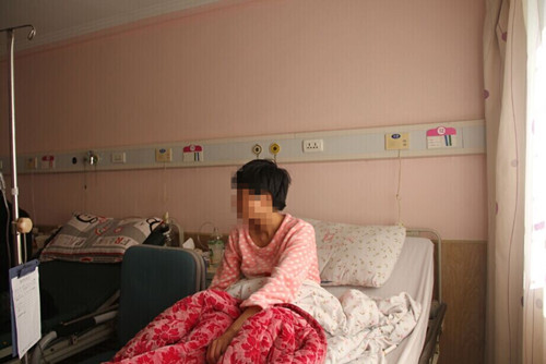目前，岳女士在医护人员的照顾下，稳定康覆中。.jpg